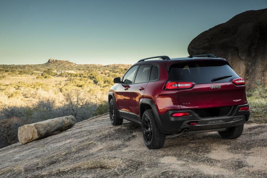  Jeep Cherokee 2014 года  (фото 42 из 88)